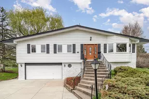 3507 Maplewood Dr, Saint Anthony, MN 55418 - Photo 1