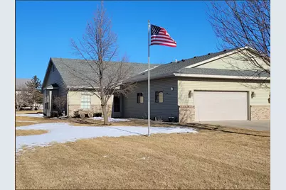 2904 9th Avenue SE, Willmar, MN 56201 - Photo 1