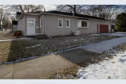 925 Center Street, North Mankato, MN 56003 - Photo 1