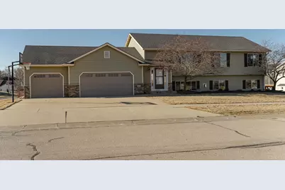 401 7th Avenue NE, Byron, MN 55920 - Photo 1