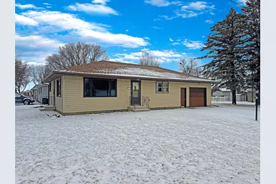 821 8th Street, Nicollet, MN 56074 - Photo 1
