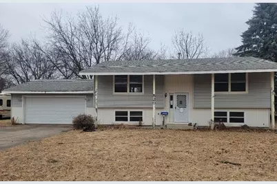 520 8th Avenue NW, Waseca, MN 56093 - Photo 1