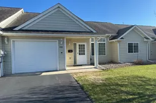 706 33rd St NW, Bemidji, MN 56601 - Photo 1