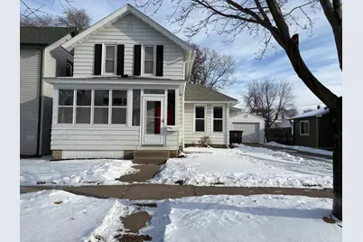 118 E Howard Street, Winona, MN 55987 - Photo 1