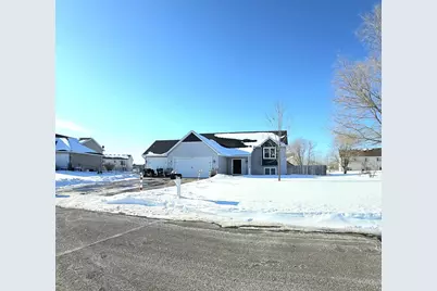 1017 Taft Street S, Cambridge, MN 55008 - Photo 1