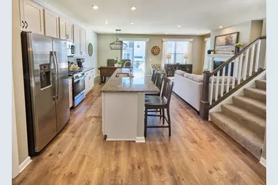 2193 Gateway Hill Road, North Saint Paul, MN 55109 - Photo 1