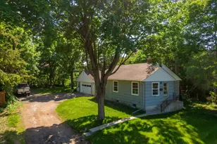 720 Wayzata Blvd E, Wayzata, MN 55391 - Photo 1