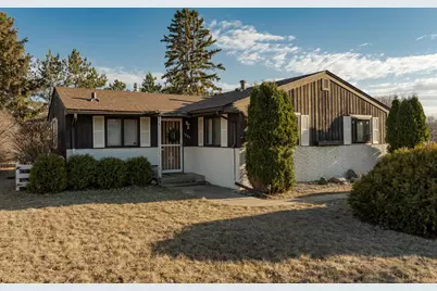 1005 Forest Hills Drive SW, Rochester, MN 55902 - Photo 1