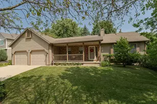 2011 Parkwood Hills Dr NE, Rochester, MN 55906 - Photo 1
