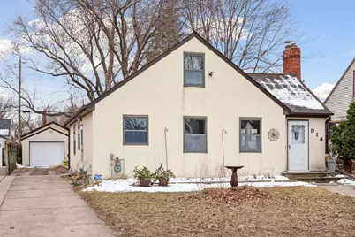 914 Hoyt Avenue W, Saint Paul, MN 55117 - Photo 1