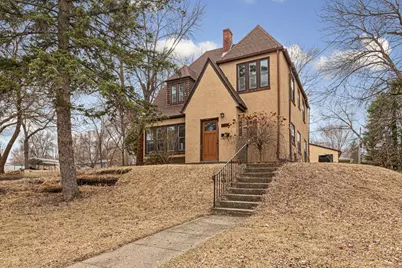 121 S Sverdrup Avenue, Jackson, MN 56143 - Photo 1