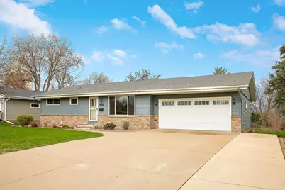 932 Clay Street S, Shakopee, MN 55379 - Photo 1