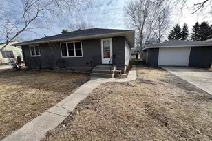 510 18th St N, Benson, MN 56215 - Photo 1