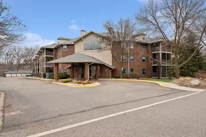 1350 Douglas Drive N #111, Golden Valley, MN 55422 - Photo 1