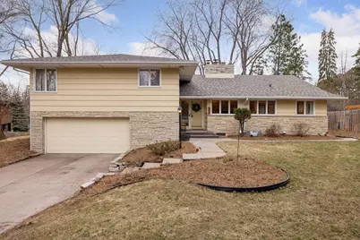 1099 Snelling Avenue S, Saint Paul, MN 55116 - Photo 1