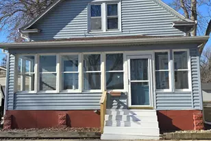 407 W Saratoga St, Marshall, MN 56258 - Photo 1