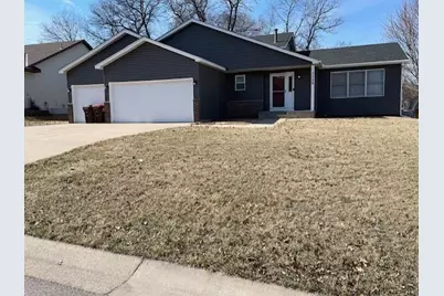 7058 44th Street N, Oakdale, MN 55128 - Photo 1