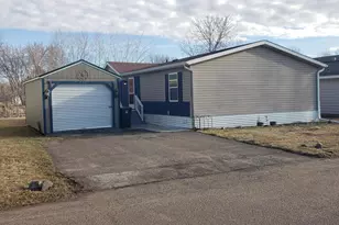 365 Andrews St, Rush City, MN 55069 - Photo 1