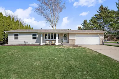 2205 3rd Avenue NW, Owatonna, MN 55060 - Photo 1