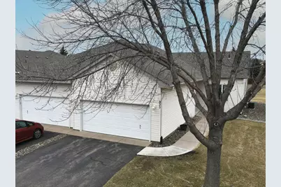 825 Regent Drive, Shakopee, MN 55379 - Photo 1