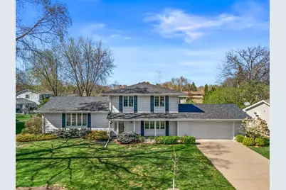 711 Belmont Lane E, Maplewood, MN 55117 - Photo 1