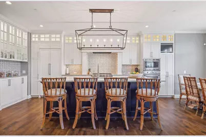 875 Lake Street N #409, Wayzata, MN 55391 - Photo 1