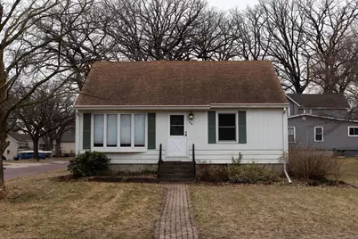 218 6th Avenue NE, Waseca, MN 56093 - Photo 1