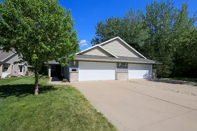 817 Hillcrest Road NE, Hutchinson, MN 55350 - Photo 1