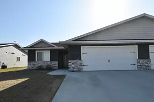 306 11th Street N, Goodhue, MN 55027 - Photo 1