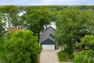 1601 W Medicine Lake Dr, Plymouth, MN 55441 - Photo 1