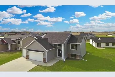 724 9th Street, Wanamingo, MN 55983 - Photo 1