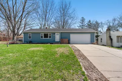 1434 Sandhurst Avenue E, Maplewood, MN 55109 - Photo 1