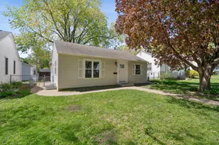 26 Van Buren Ave S, Hopkins, MN 55343 - Photo 1