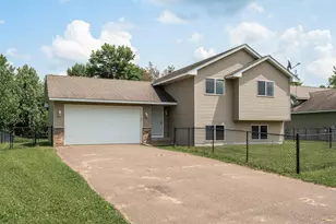 1002 Palomino St, Braham, MN 55006 - Photo 1