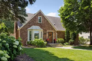 1804 Pinehurst Ave, Saint Paul, MN 55116 - Photo 1