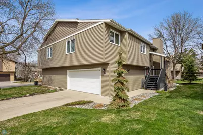 24 Fremont Drive S, Fargo,  58103 - Photo 1