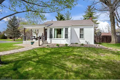 971 Lovell Avenue W, Roseville, MN 55113 - Photo 1