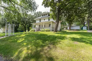 901 N Union Ave, Fergus Falls, MN 56537 - Photo 1