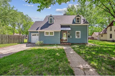 1425 3rd Avenue, Windom, MN 56101 - Photo 1