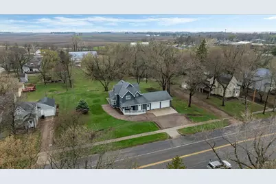 520 W 1st Street S, Cottonwood, MN 56229 - Photo 1