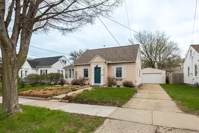 1110 5th Avenue SE, Rochester, MN 55904 - Photo 1