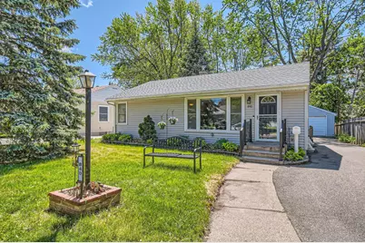 840 California Avenue W, Saint Paul, MN 55117 - Photo 1