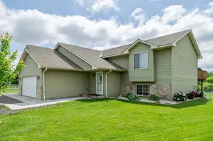 650 W 12th St, Rush City, MN 55069 - Photo 1