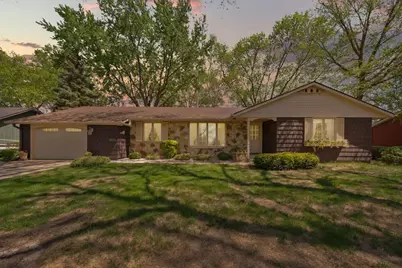 431 10th Avenue SE, Faribault, MN 55021 - Photo 1