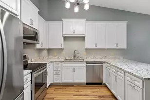 15195 Patricia Ct, Eden Prairie, MN 55346 - Photo 1