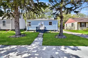 615 16th St N, Moorhead, MN 56560 - Photo 1