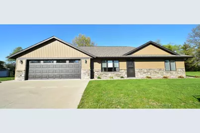 1017 W 2nd Street, Zumbrota, MN 55992 - Photo 1