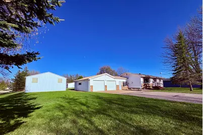 306 4th Avenue SE, Baudette, MN 56623 - Photo 1