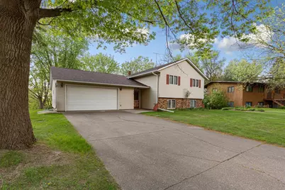 16 Crestview Bay, Faribault, MN 55021 - Photo 1