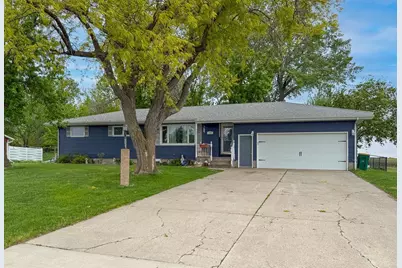 218 London Road, Marshall, MN 56258 - Photo 1